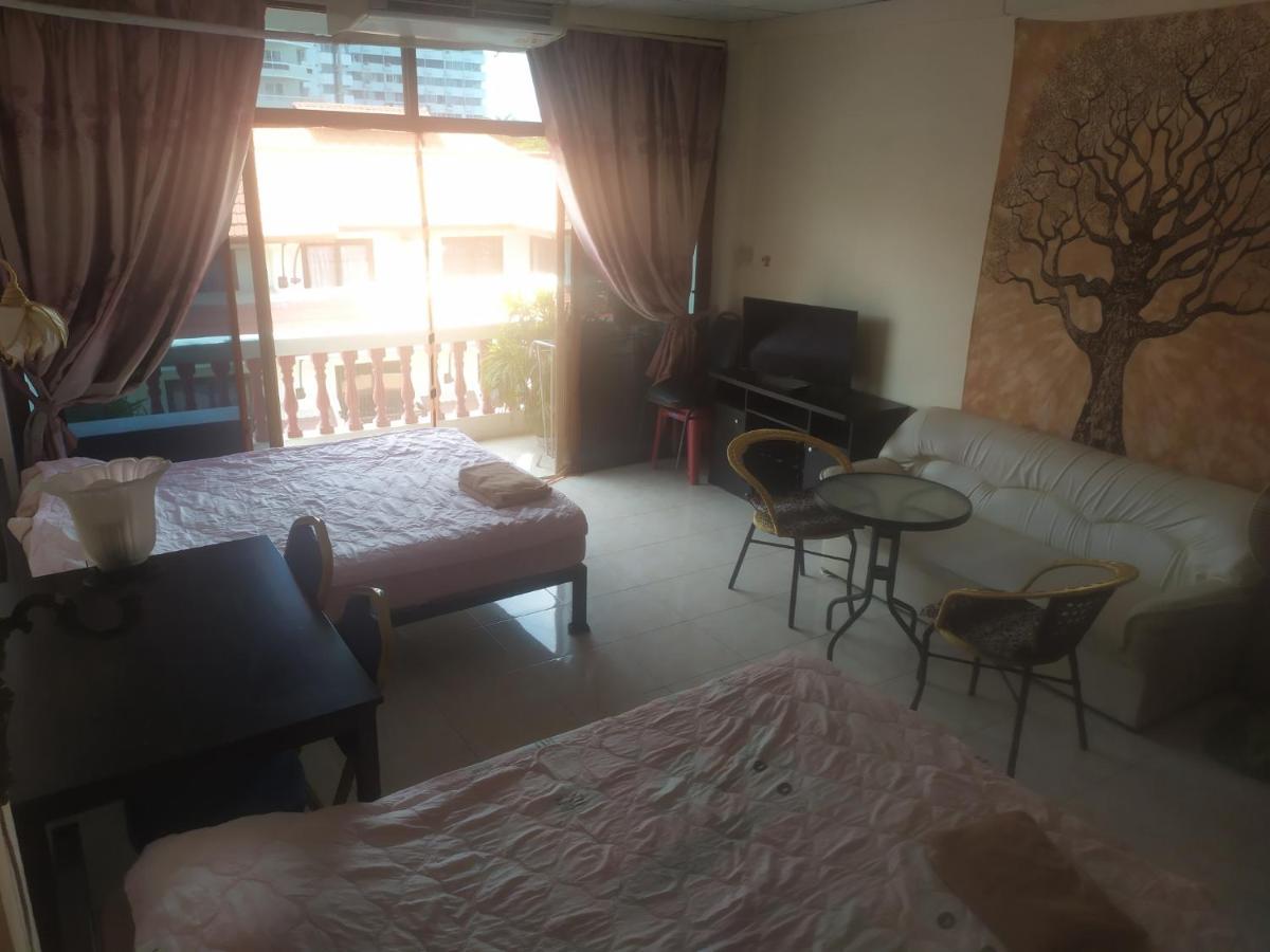 Artem'S Guesthouse Jomtien Exterior foto