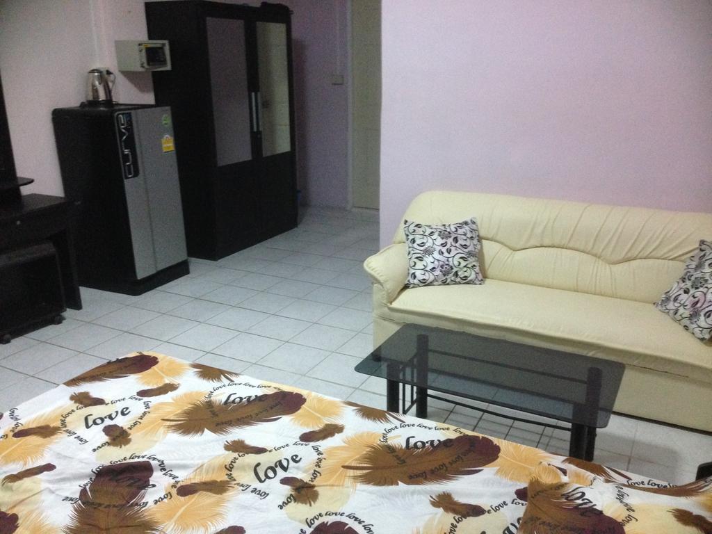 Artem'S Guesthouse Jomtien Habitación foto