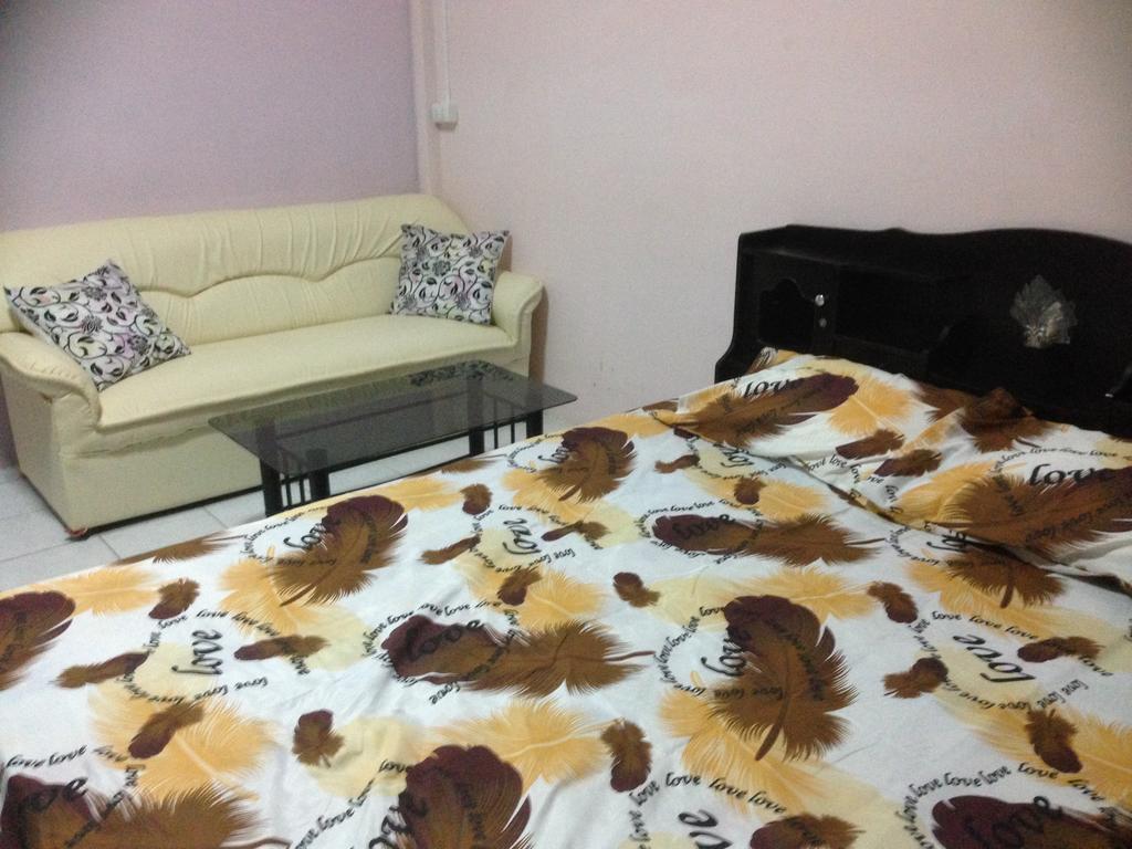 Artem'S Guesthouse Jomtien Habitación foto