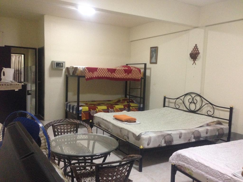 Artem'S Guesthouse Jomtien Exterior foto