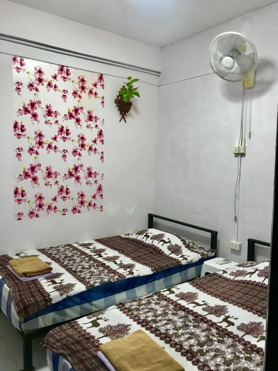 Artem'S Guesthouse Jomtien Exterior foto