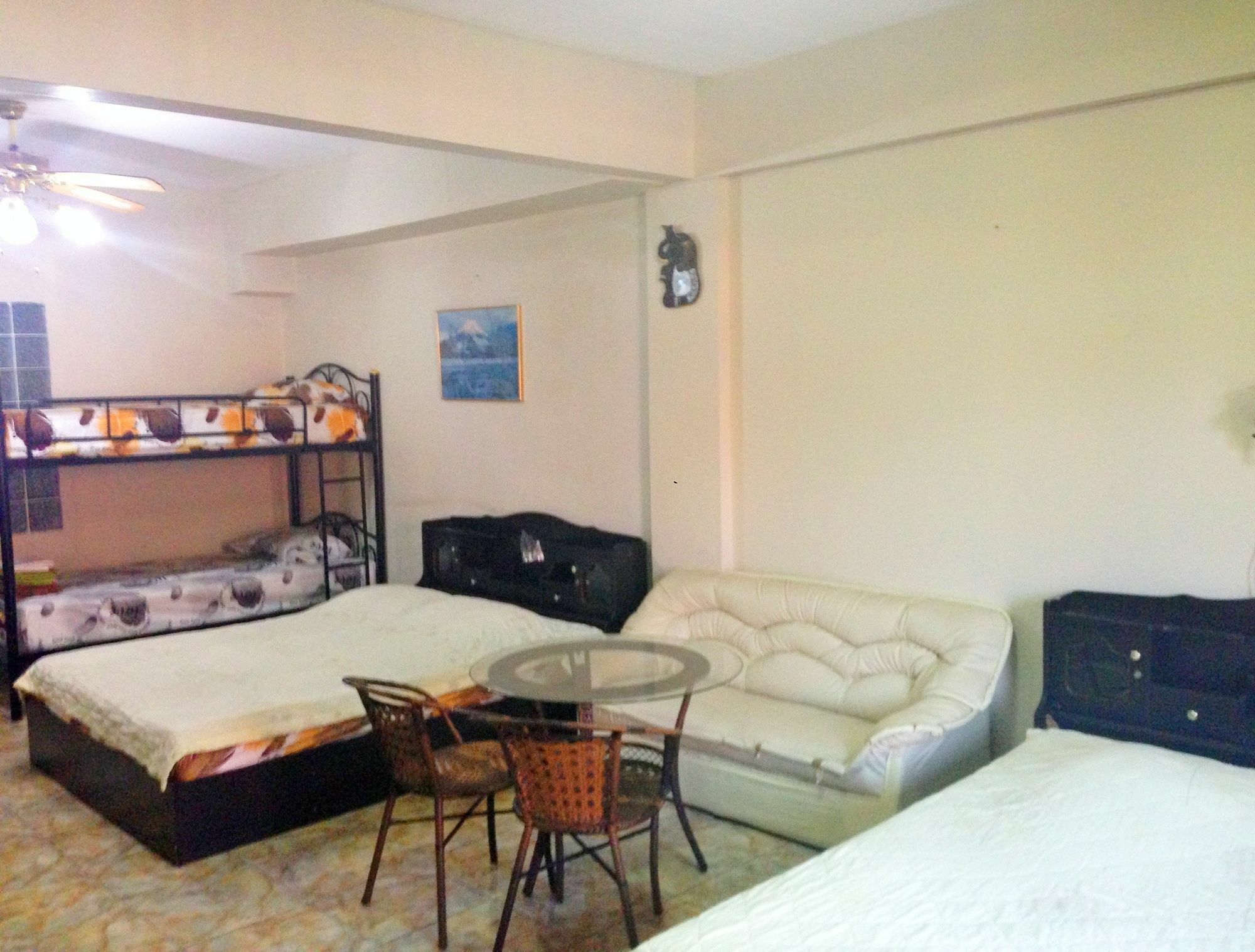Artem'S Guesthouse Jomtien Exterior foto
